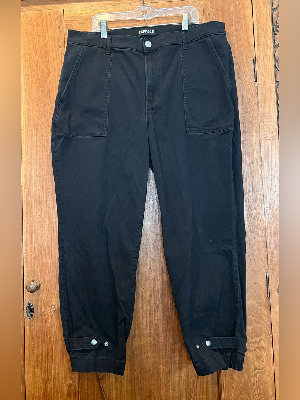 Express Cropped Straight Stretch Women’s Size 14 Hi-Rise Black Twill Pants